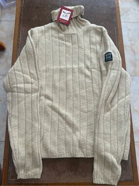 Abercrombie & Fitch Men's Cream Ribbed Turtleneck Pullover